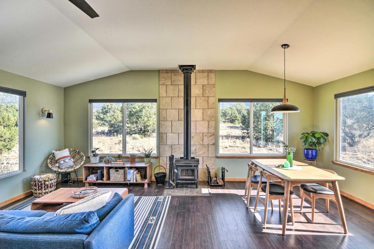 Cozy Remote Retreat • Mountain Views • Stargazing Villa Crestone Eksteriør bilde